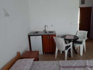 Проживание в семье Guest house Dijana Сутоморе Апартаменты с балконом-7
